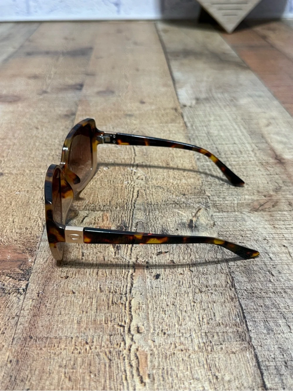 Oscar by Oscar de la Renta 1341 Brown Authentic Women Sunglasses /1333